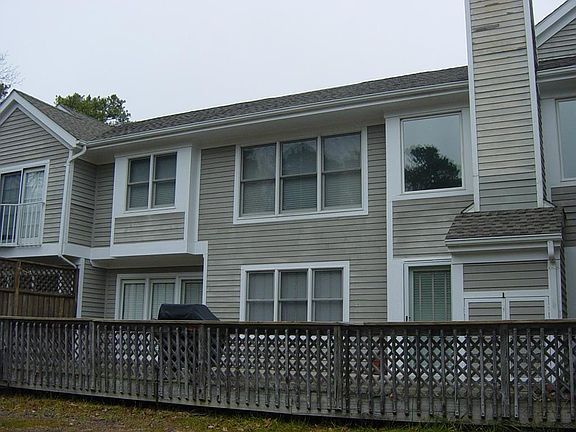 2nd image of 223 Sandpiper Ln