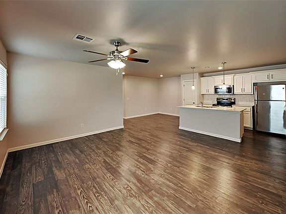 4th image of 4914 Avion Ct