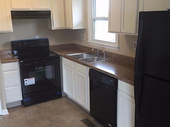 5th image of 387 Lynnwood Ct