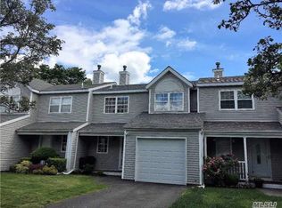94 McKinney St, Central Islip, NY 11722