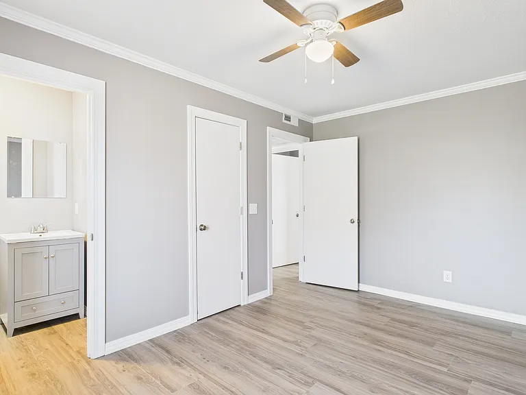 903 Waverly Rd — Photo 24