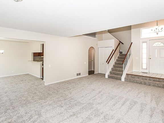 4th image of 609 N Charter Hall Dr