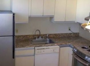 443 N 8th St APT 2R, Allentown, PA 18102