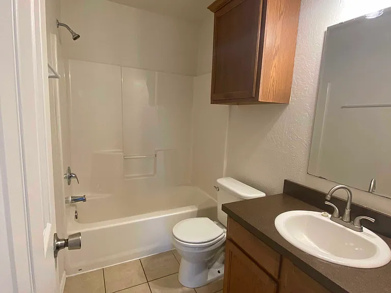 Stonebrook Apartments — Photo 16
