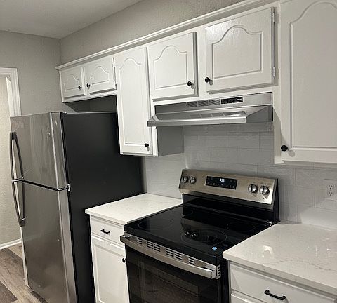 3rd image of 201 W Campbell Dr