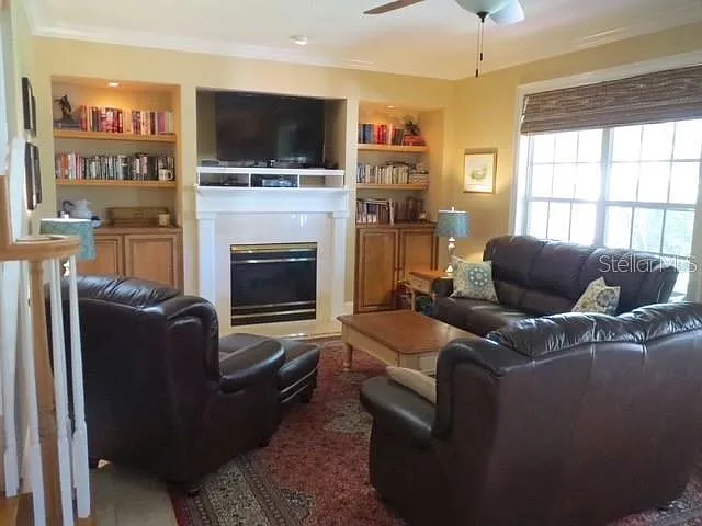 4 bed, 2.5 bath, 2766 sqft, $6,000 — Photo 4
