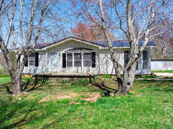 6135 George Hildebran Dr, Connelly Springs, NC 28612