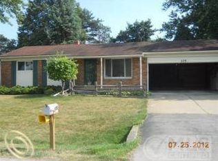 375 Penny Lake Rd, Wolverine Lake, MI 48390