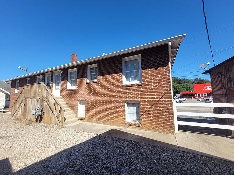 417 E Front St — Photo 10