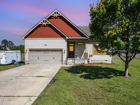 102 Clovis Court, Pikeville, NC 27863