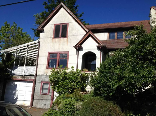 6717 12th Ave NE, Seattle, WA 98115