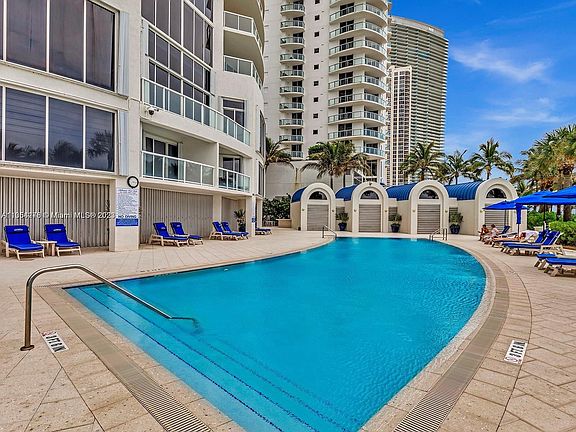 3rd image of 18671 Collins Ave APT 1803