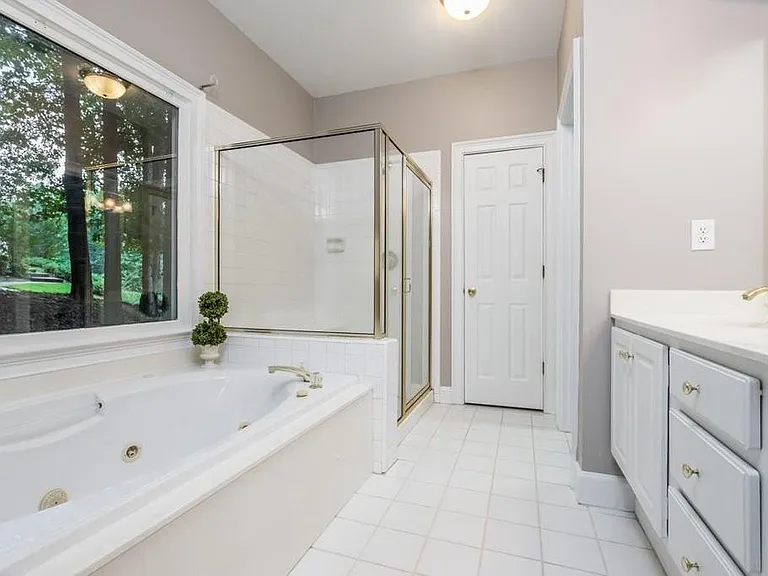 802 Satin Wood Pl — Photo 28