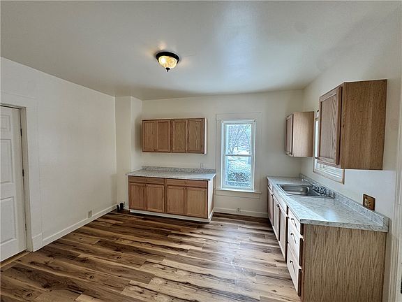 4th image of 77 High St