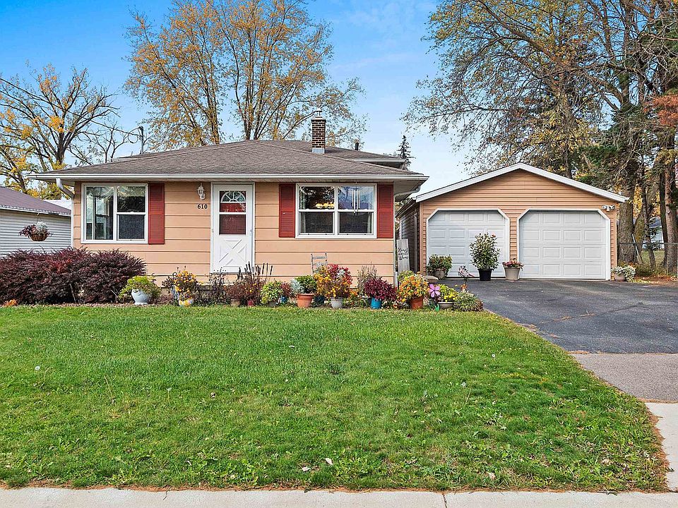 1st image of 610 2nd St