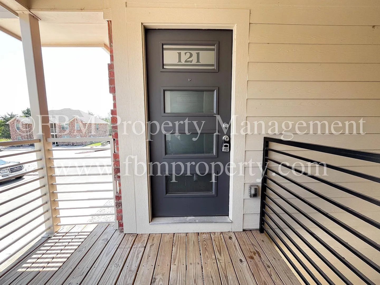 Hidden Creek Apartments, Unit 121 - Charming 2 Bedroom, 2 Bathroom townhome in Ennis, TX! — Photo 4