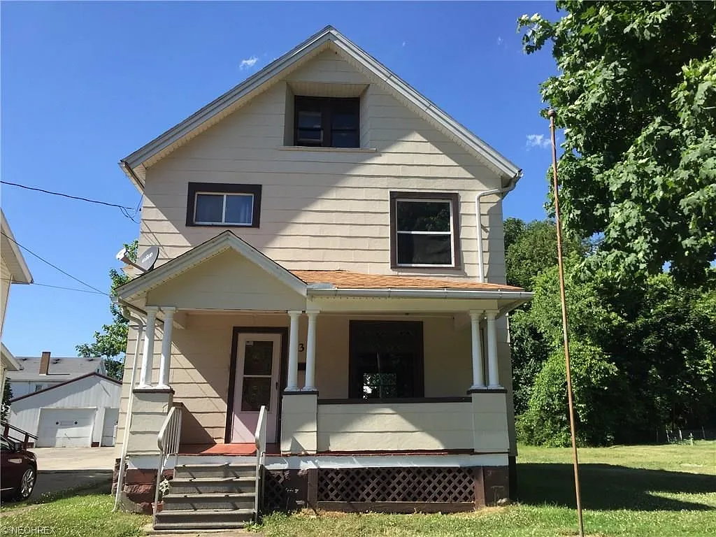 136 Olive St photo 1