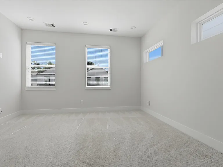 5305 Donovan Gardens Ln — Photo 36
