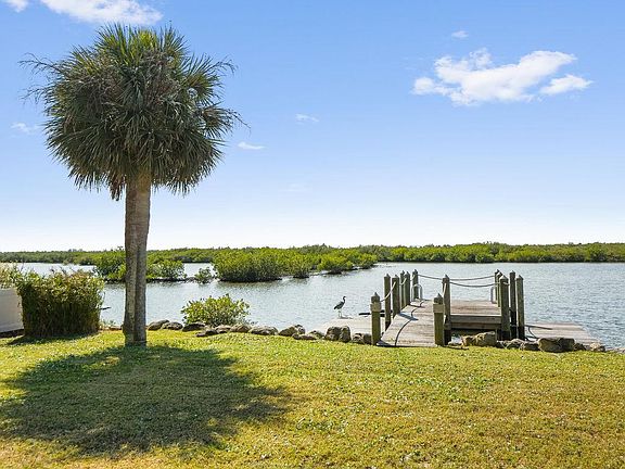 2nd image of 3812 Emilia Dr