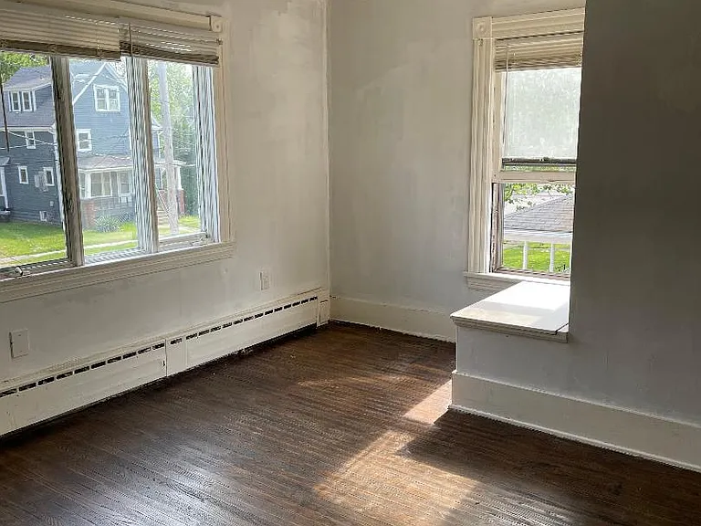 1222 W 5th St #A — Photo 1
