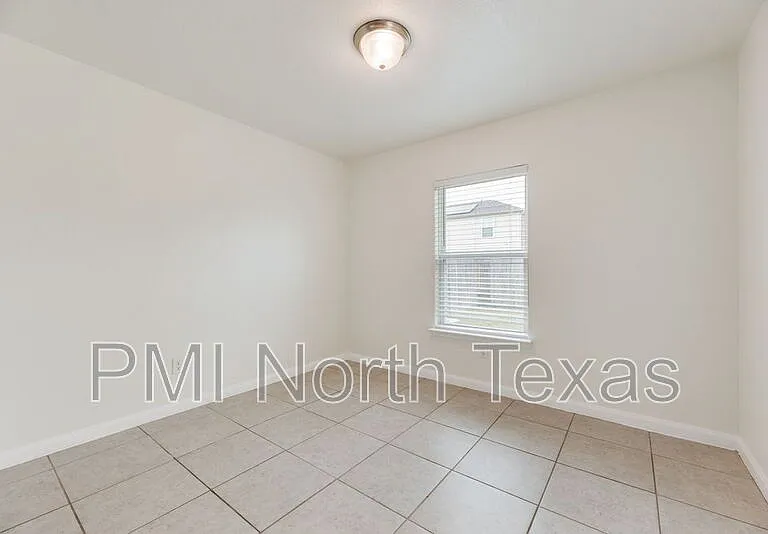 1911 Pilot Point Way — Photo 7