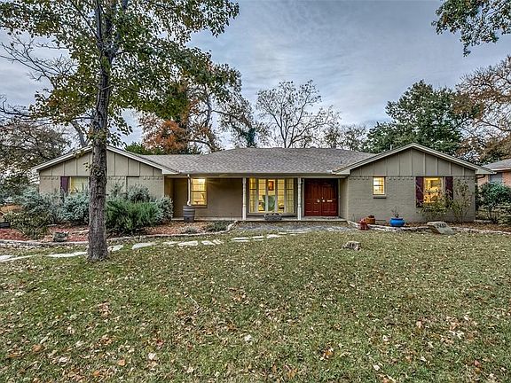 2nd image of 2433 Bonnywood Ln
