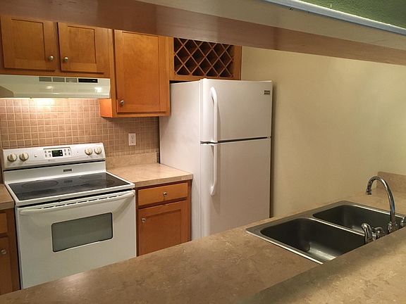 4th image of 124 Elm Ave SE #124A