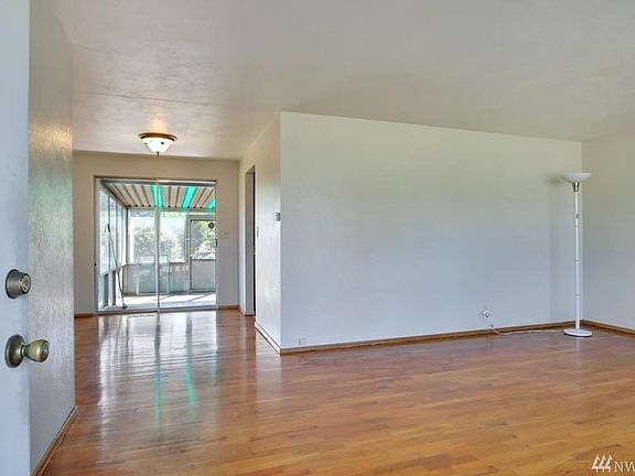 4th image of 10711 Doten Dr SW