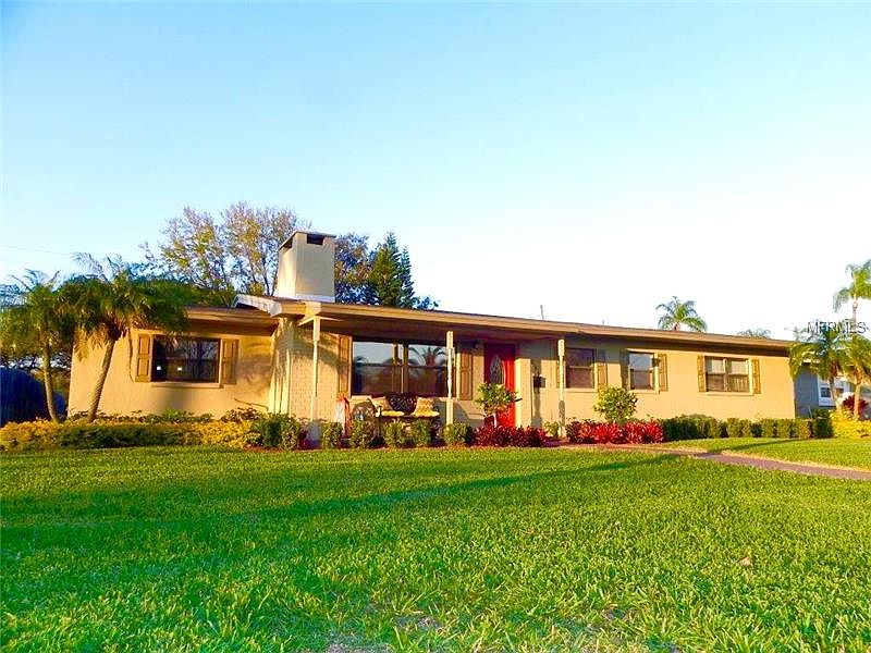 1st image of 835 Placido Way NE