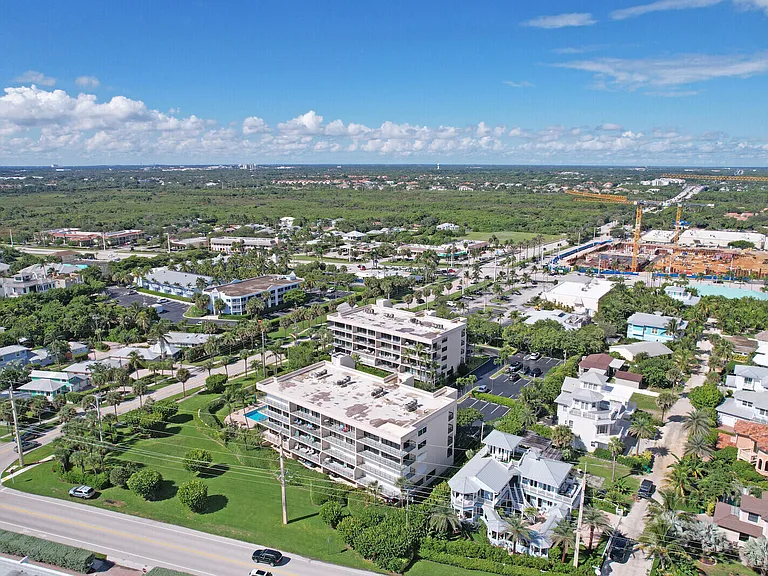 1055 Ocean Dr #403 — Photo 36