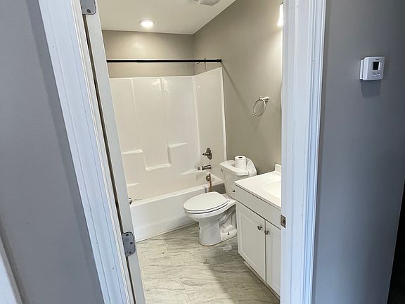 3rd image of 1257 Sandhill Rd #1B