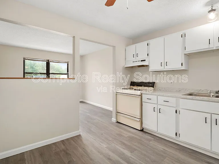 790 Country Aire Ct #103 — Photo 7