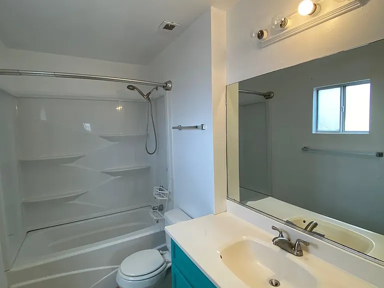 864 Glencoe Dr — Photo 16