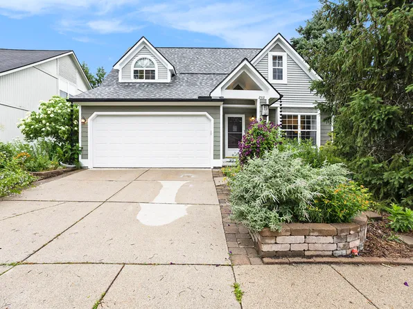 2512 Jade Ct, Ann Arbor, MI 48103