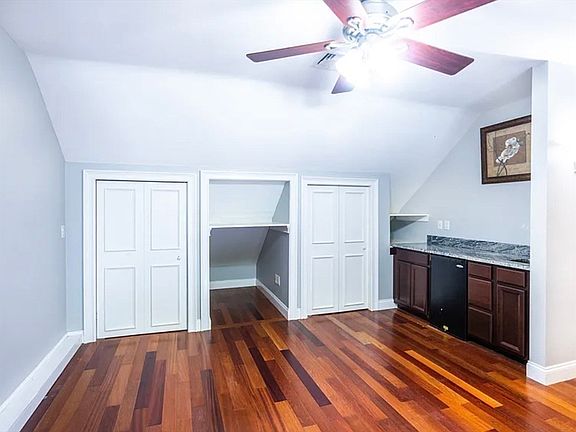 3rd image of 302 Grove St #302