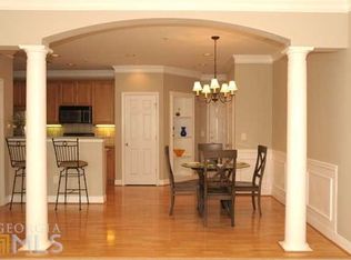 2206 Stratford Cmns, Decatur, GA 30033