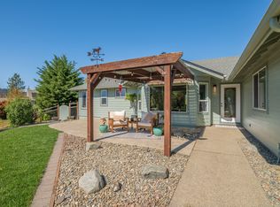 101 Eden Dr, Grants Pass, OR 97526