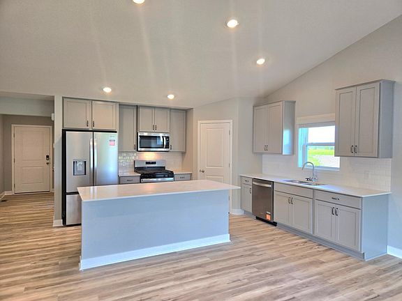 4th image of 7429 Imperial Way