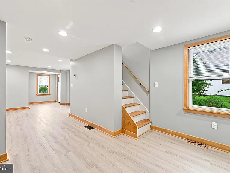 705 Forrest Ave — Photo 7