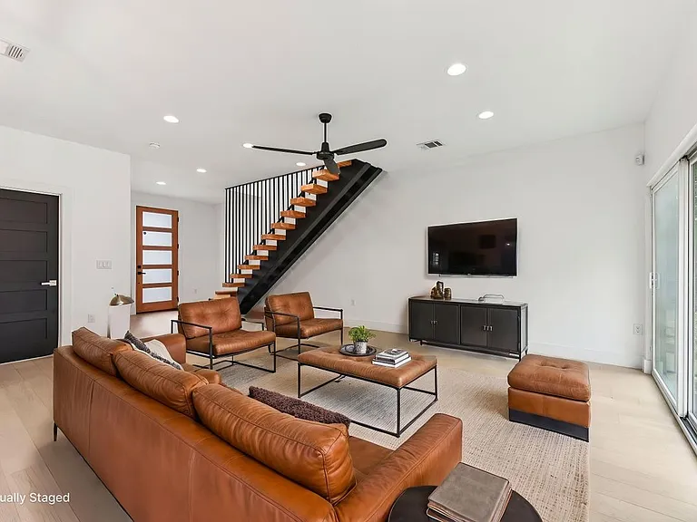 3607 Grant St #A — Photo 4