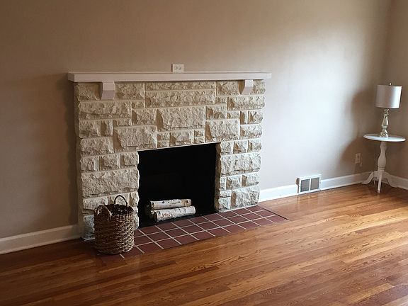 3rd image of 2664 Bonnie Dr