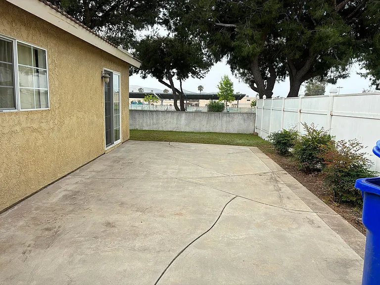 13927 Woodland Dr — Photo 44