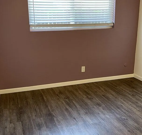 3470 Monroe Ave — Photo 4