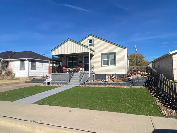 305 E 13th St, Hays, KS 67601