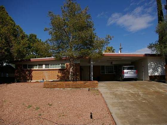 2nd image of 1901 S Augusta Cir