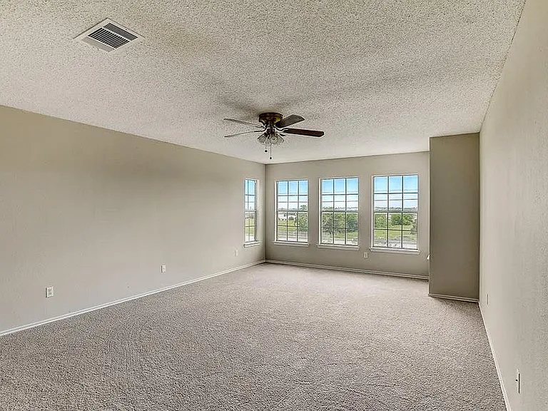 17627 Dansworth Dr — Photo 9
