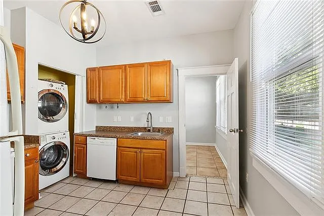 2222 Saint Roch Ave — Photo 9