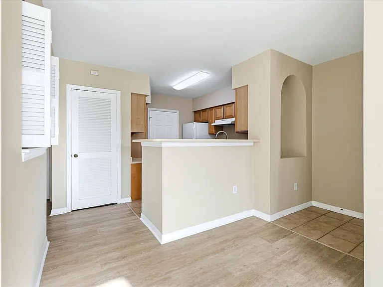 1015 Villagio Cir #202 — Photo 11