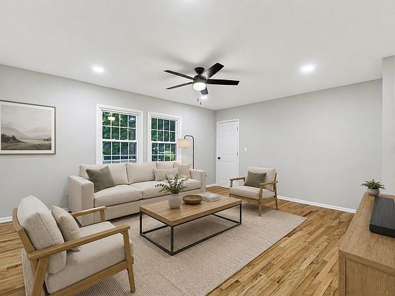 3rd image of 58 Sunset Cir