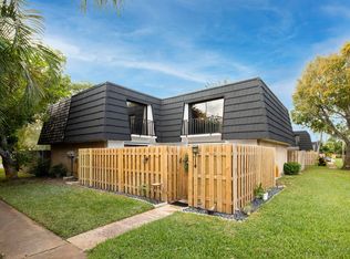 314 Woodland Rd, Palm Springs, FL 33461